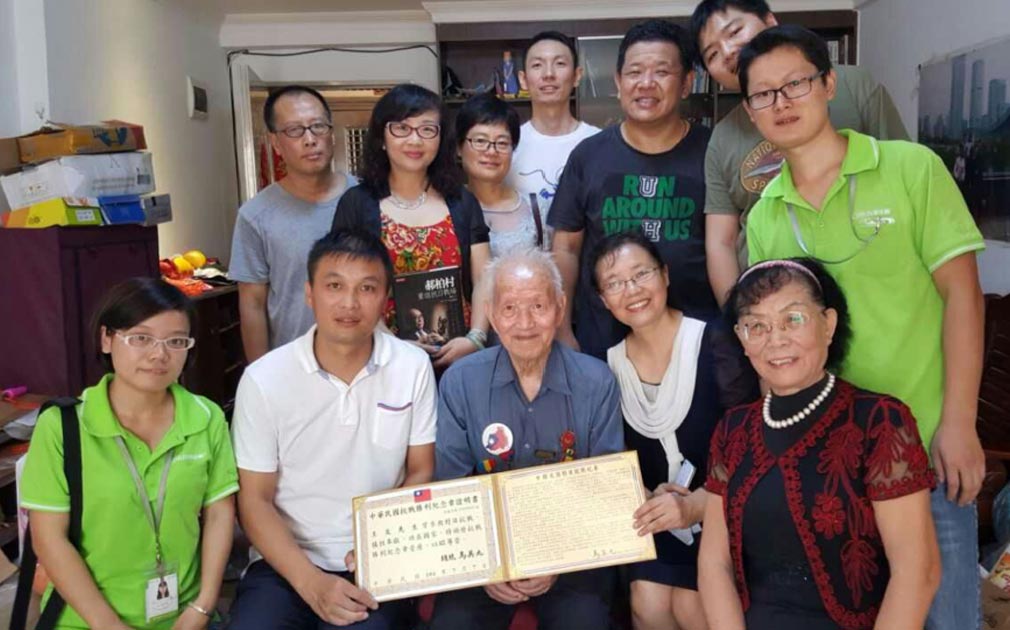 傢(jia)樂事淨水器(qi)：慰問抗戰老兵 踐(jian)行社(she))會責任